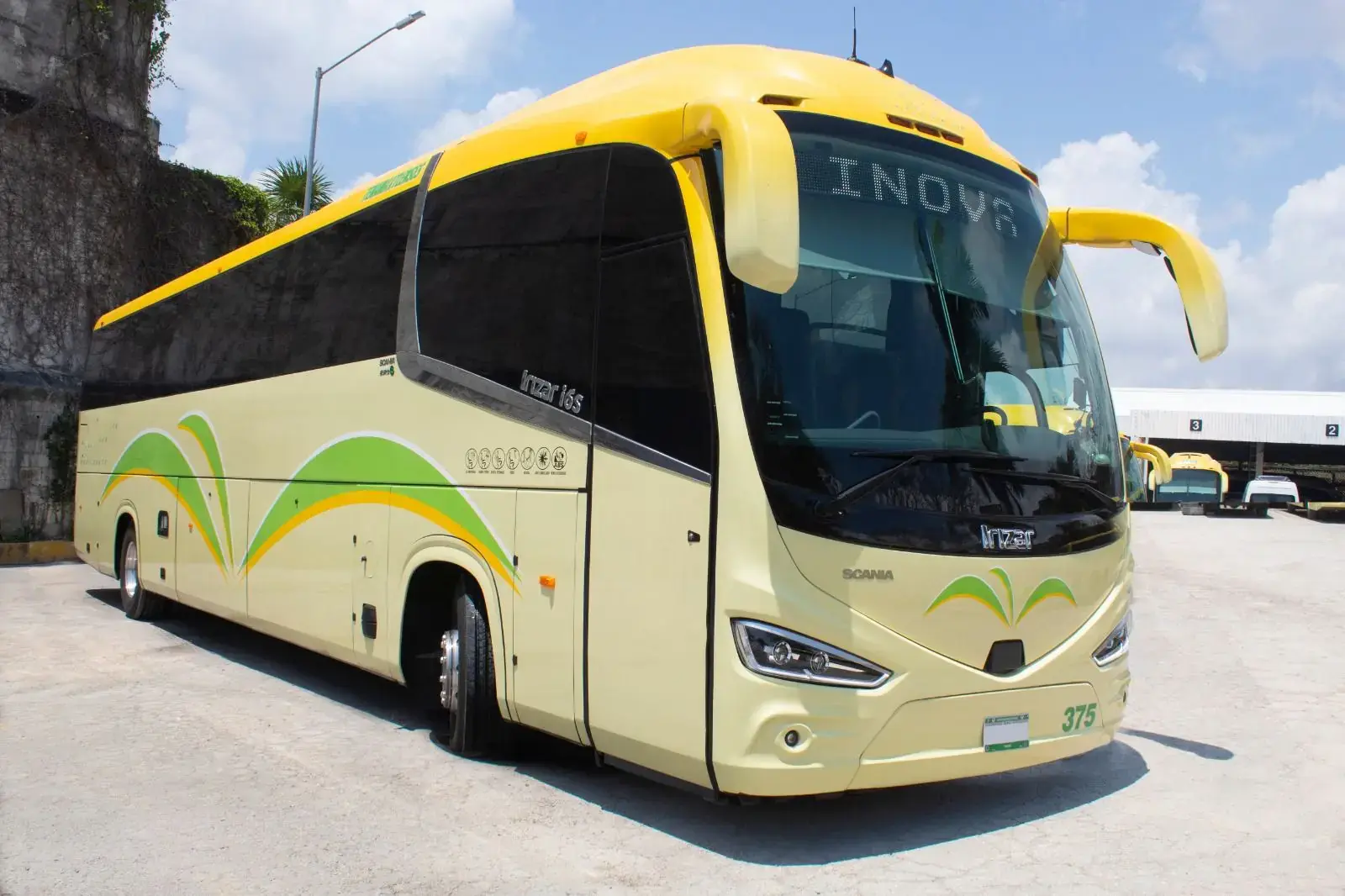 Autobús de la flota propia