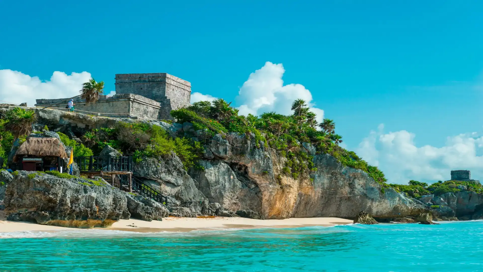 Tulum frente al Caribe